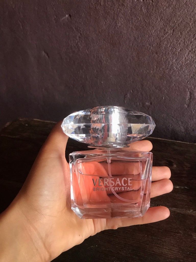 Perfume Versace Bright Crystal é um perfume duradouro 