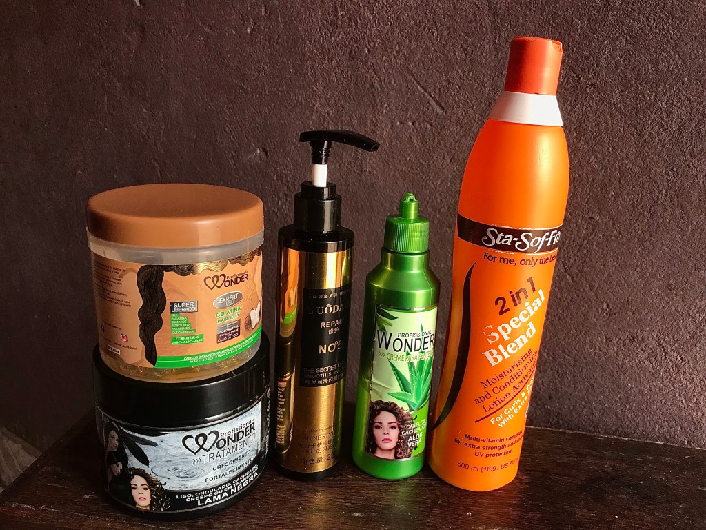 Imagem de produtos para o cabelo crespo 4c, produtos da wonder e mais