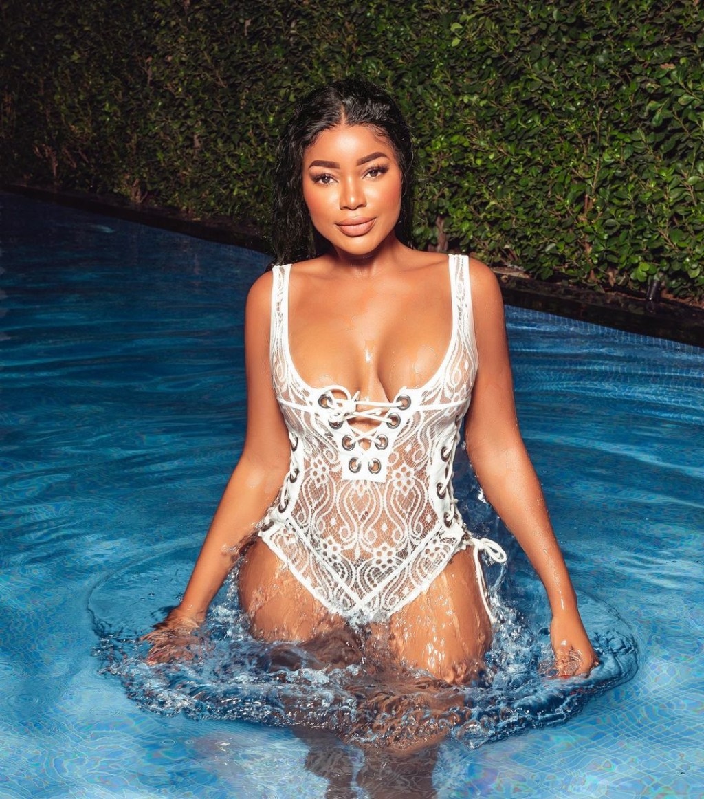 Aida North: a socialite tem biquínis de crochê que podemos copiar neste&nbsp;verão