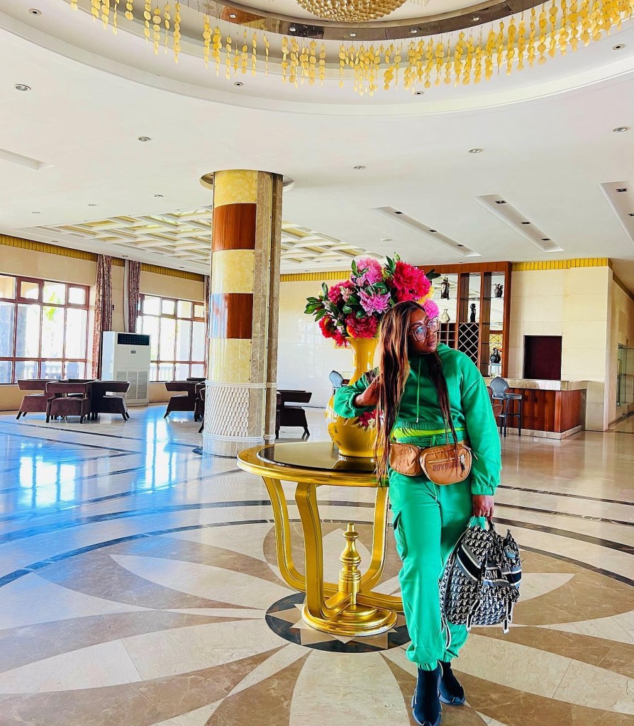 Dama do Bling entre as famosas mais mal vestidas