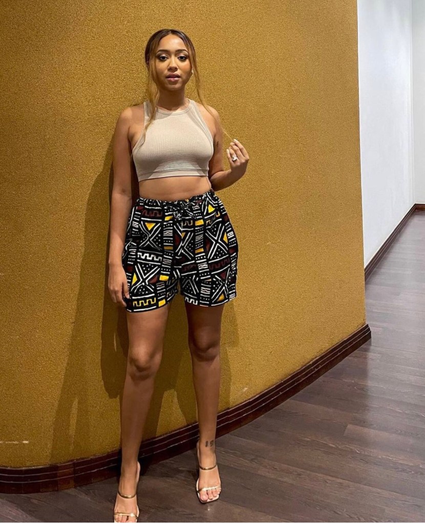 Calções e shorts de capulana com amarração 