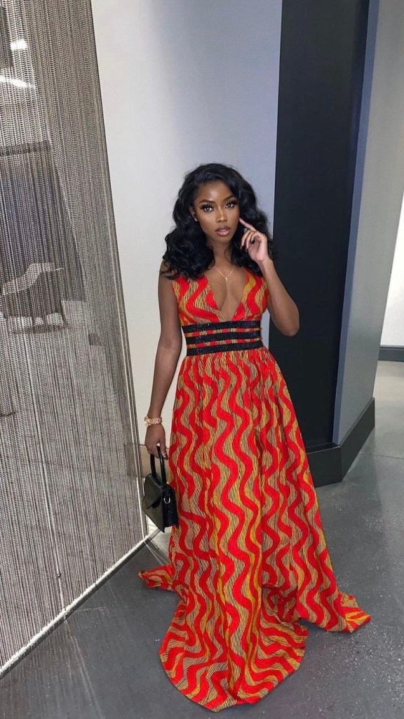 Vestido de capulana com modelo de gala